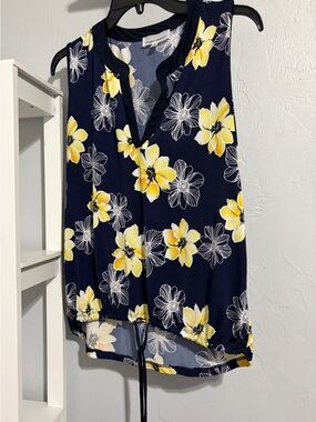 Modern Attraction Navy Sleeveless Floral Tie-Hem Blouse with Yellow Blooms
